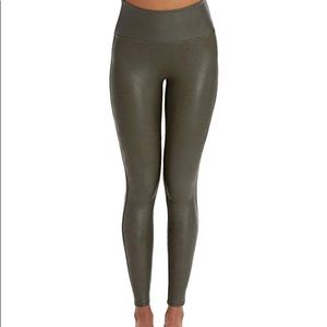 NEW w/ tags SPANX Faux leather leggings, size S